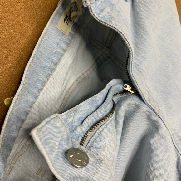 Madewell The Slim BoyJean in Patchen Wash | Size 28 - Picture 6 of 10